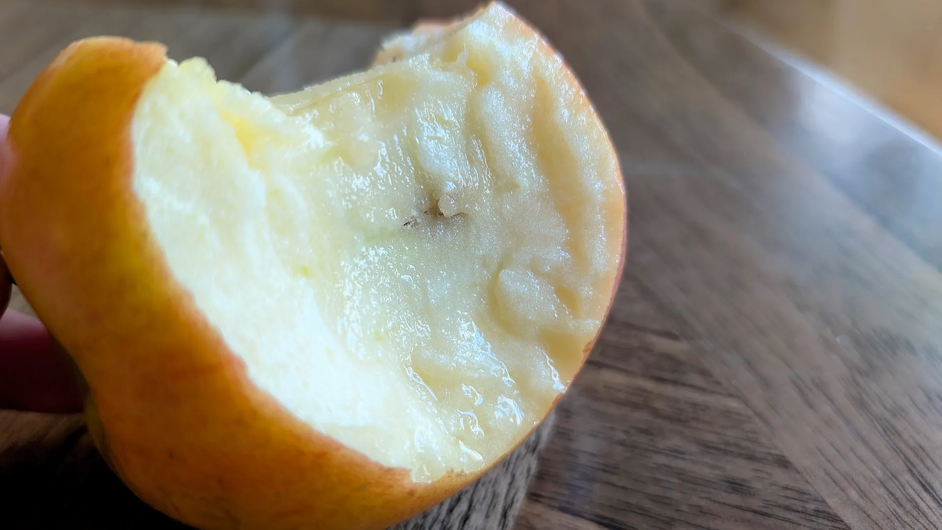 A juicy apple.