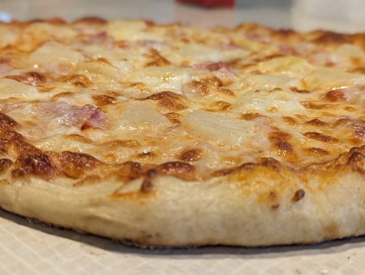Ham and pineapple pizza.